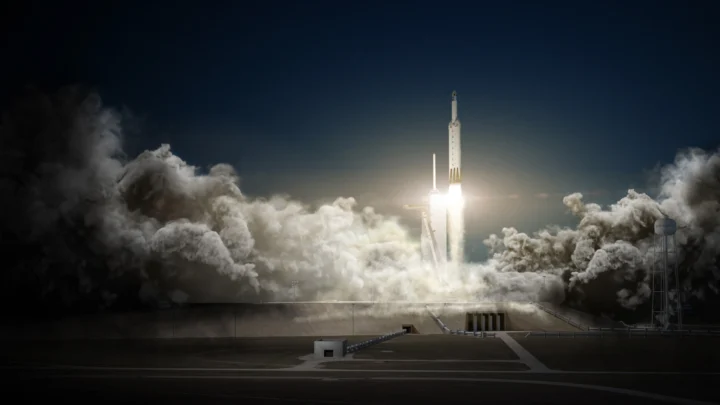 Cover image for SpaceX files to build a 4,000-satellite internet network